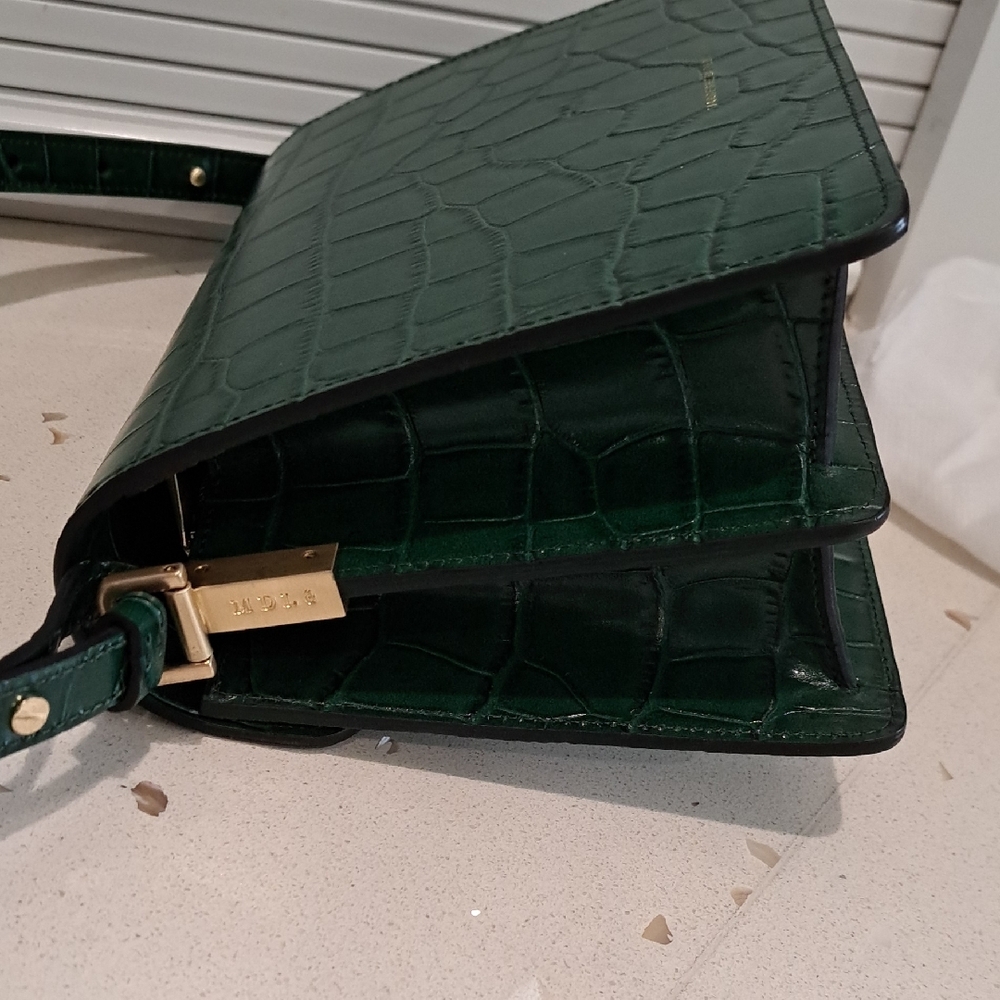 Margesherwood Forest Green Croc-Embossed Leather Bag - Picture 6 of 16